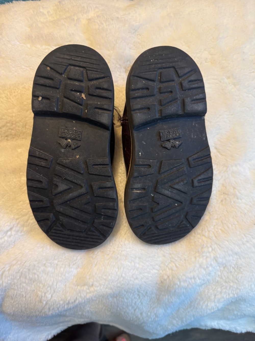 Children’s size 10 Romeos - Picture 4 of 4